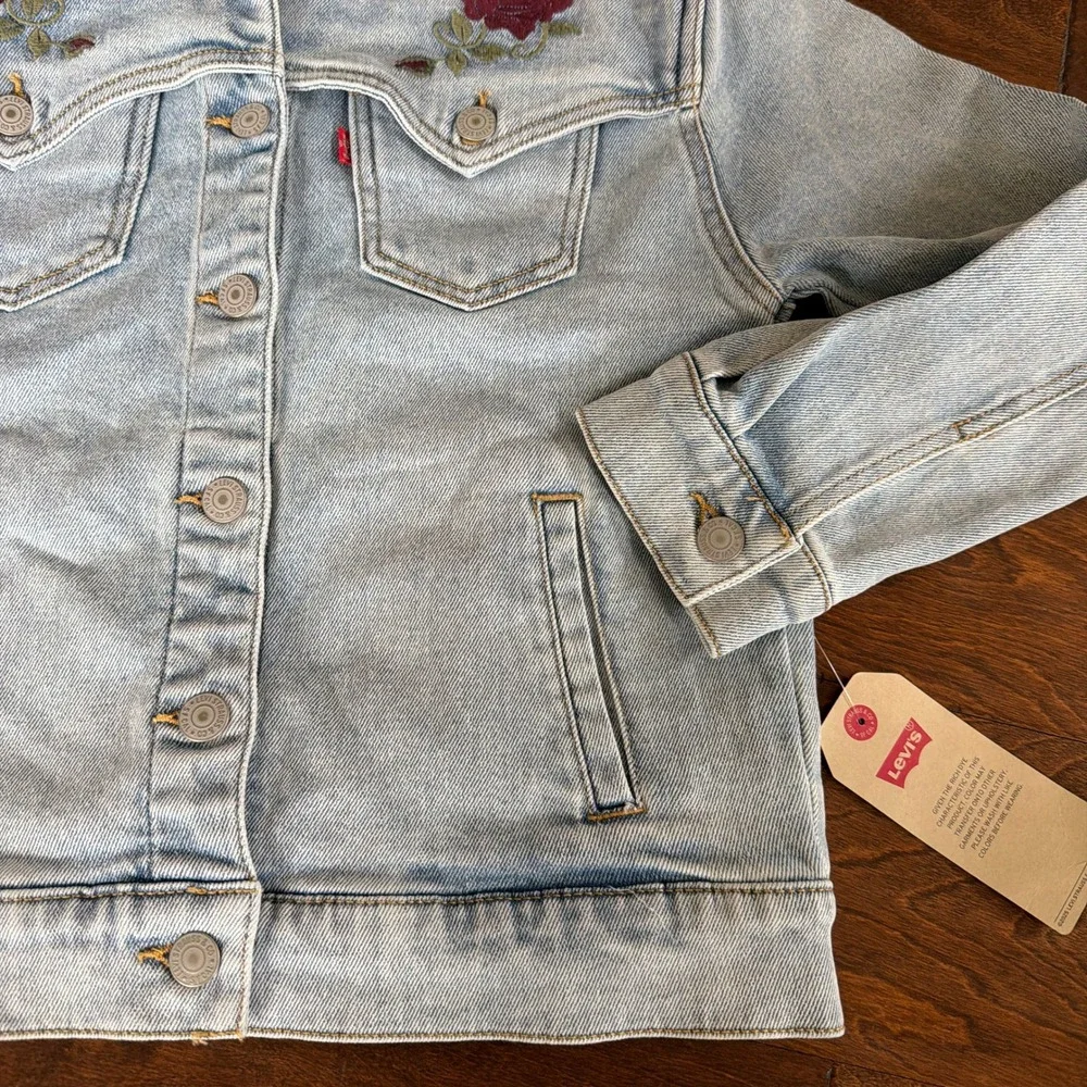 Levis Girls Light Wash Denim Trucker Jacket Rose Floral Embroidery Size M 10-12